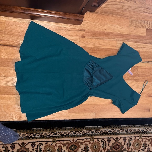 Mini dress - Picture 3 of 3